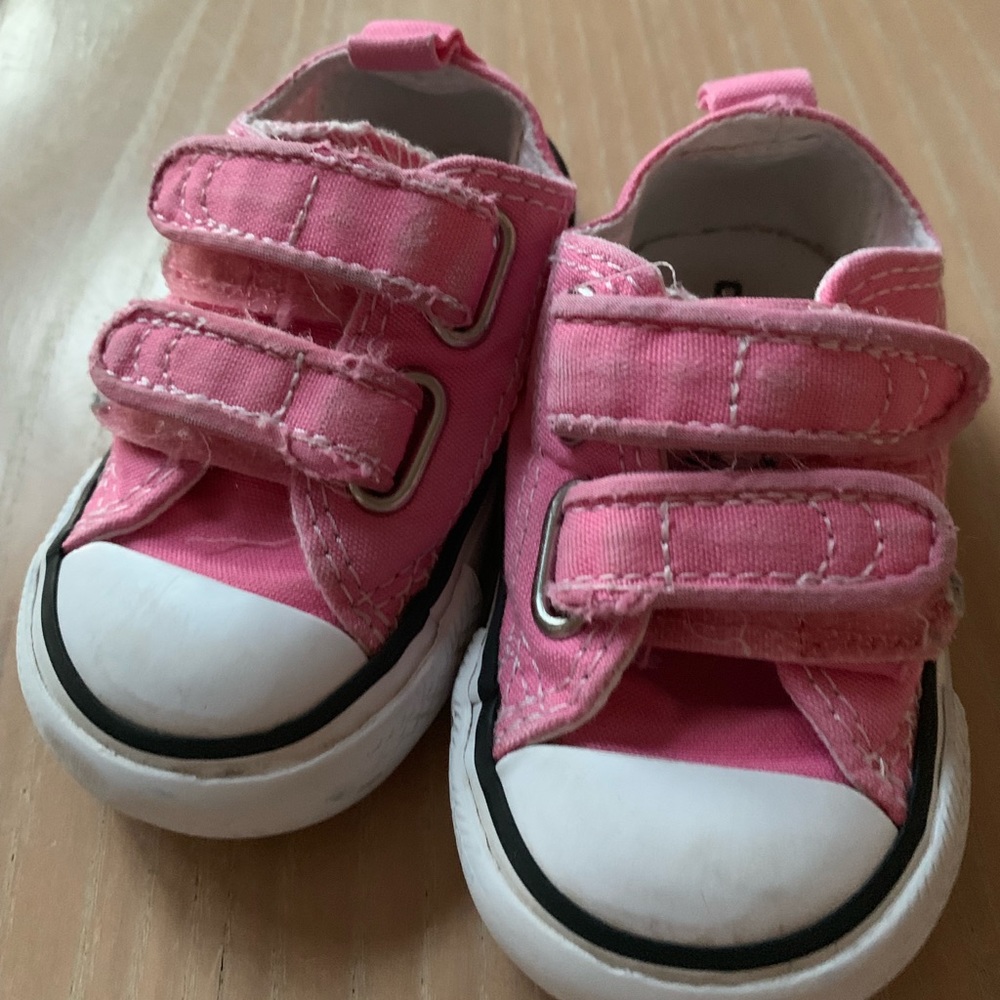 4m converse shoes pink baby